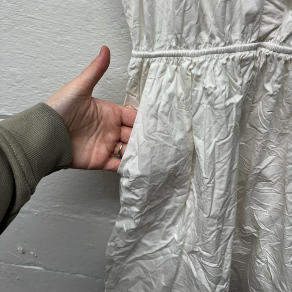 Monteau White Dress - Picture 2 of 4